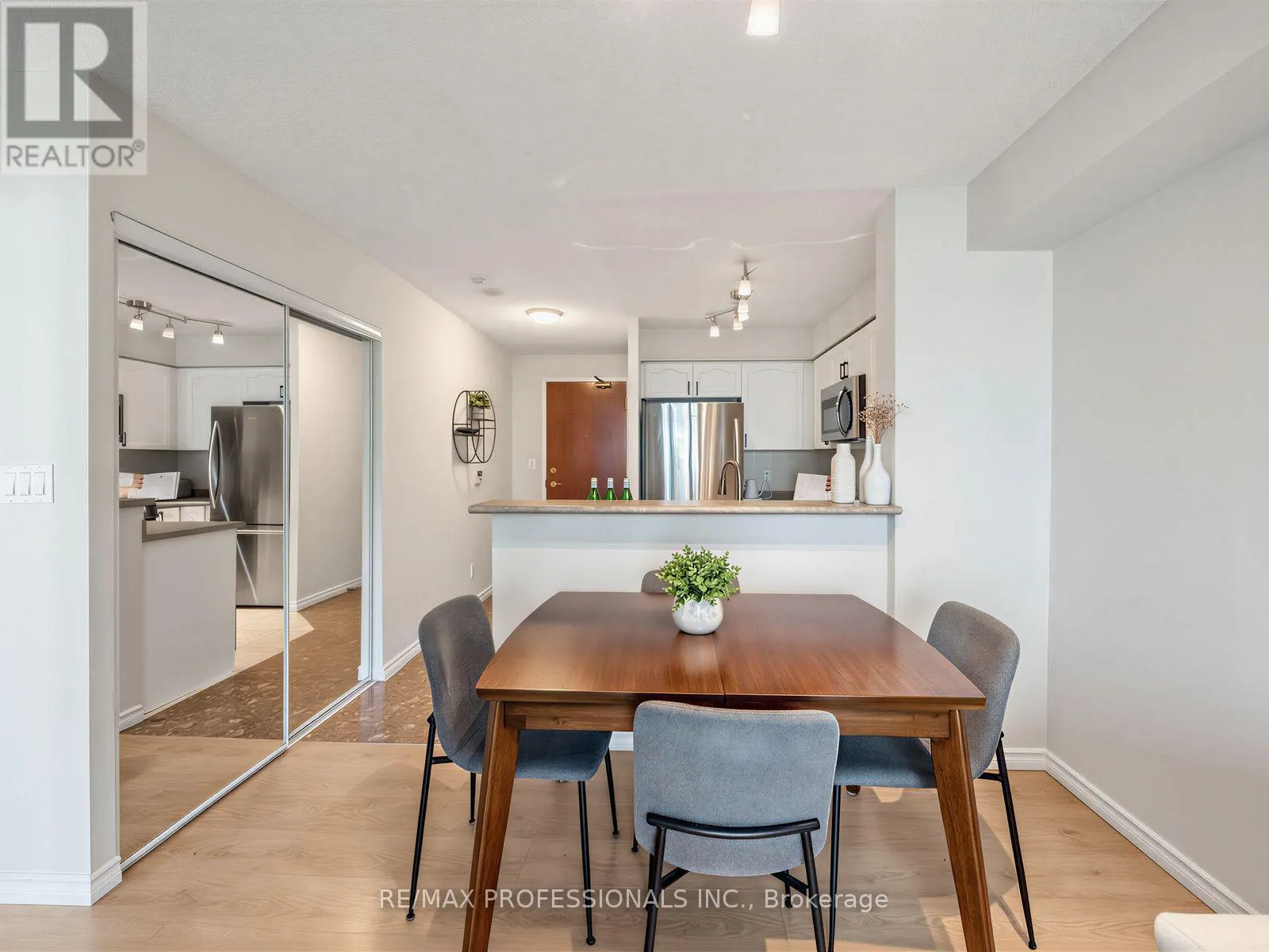 509 - 7 MICHAEL POWER PLACE