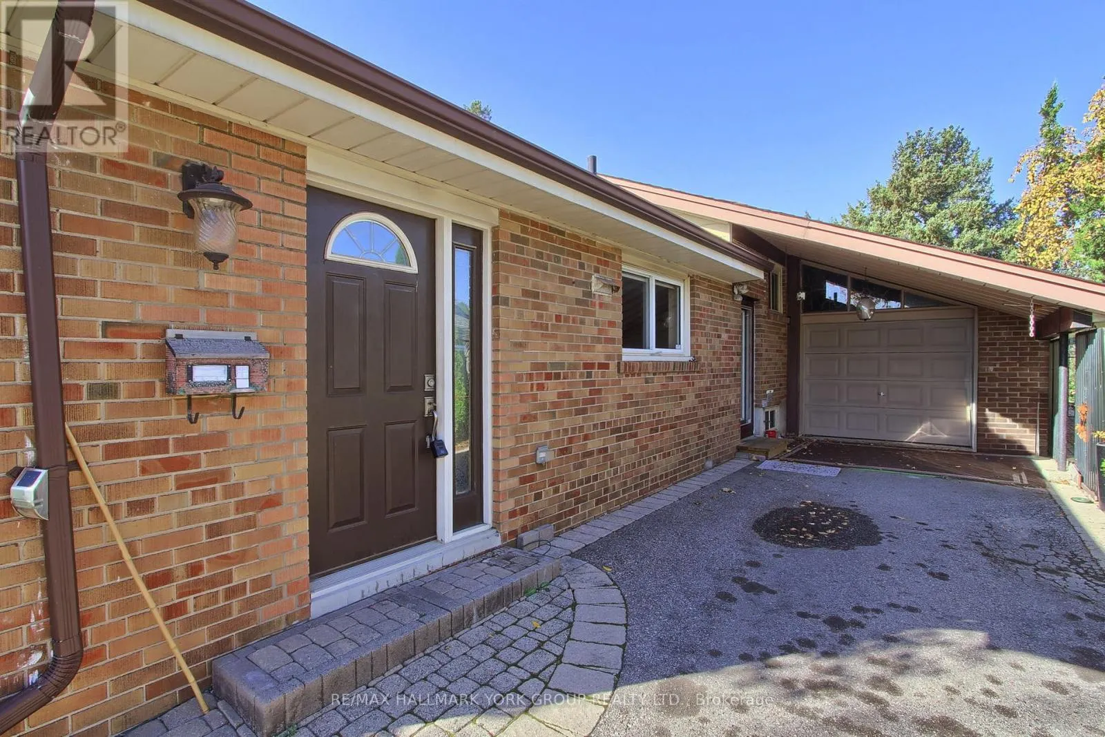 10 HAREFIELD DRIVE