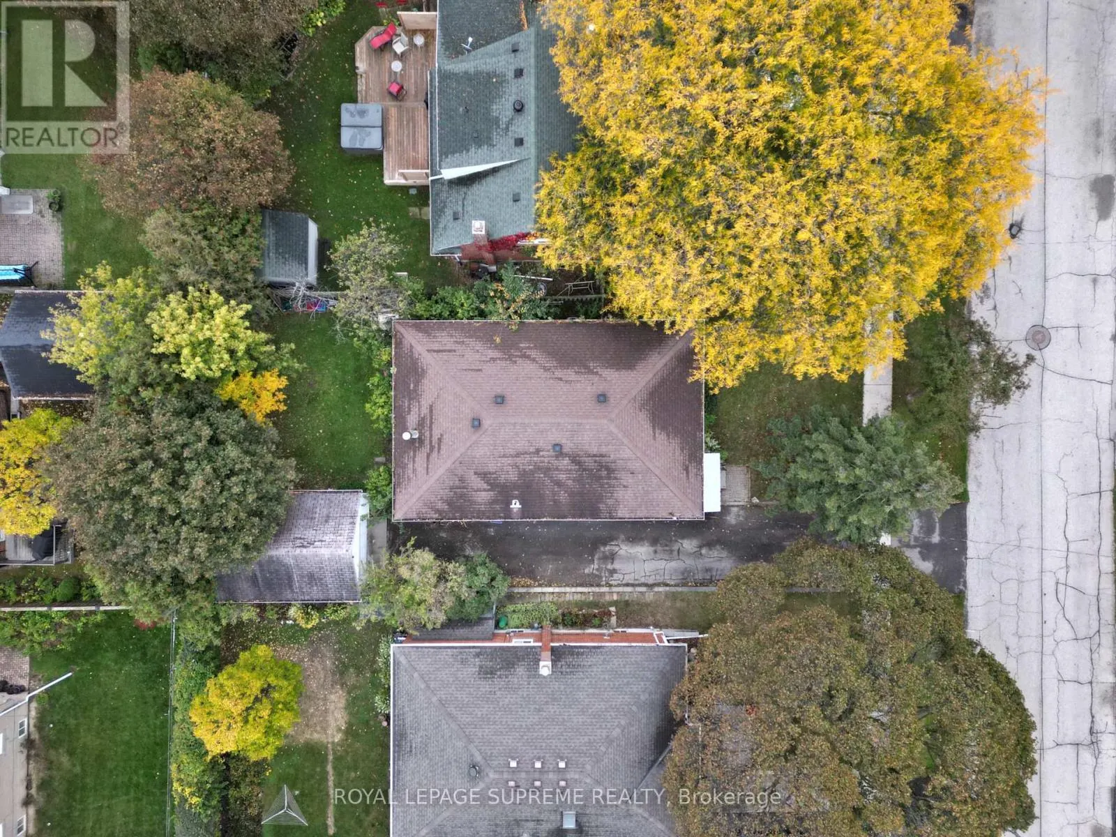19 BRIDGETOWN DRIVE