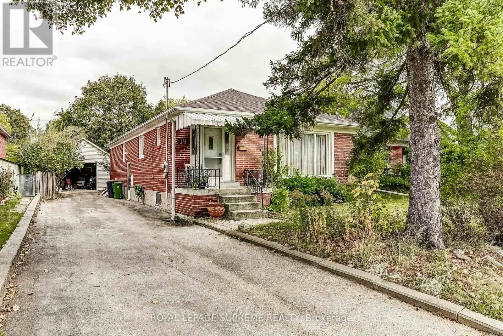 19 BRIDGETOWN DRIVE