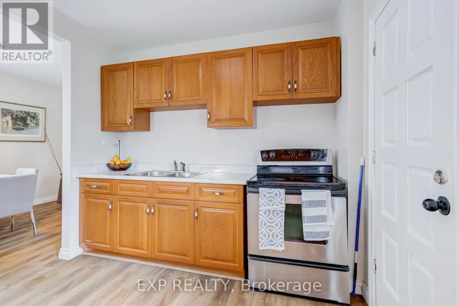 5 LAXIS AVENUE