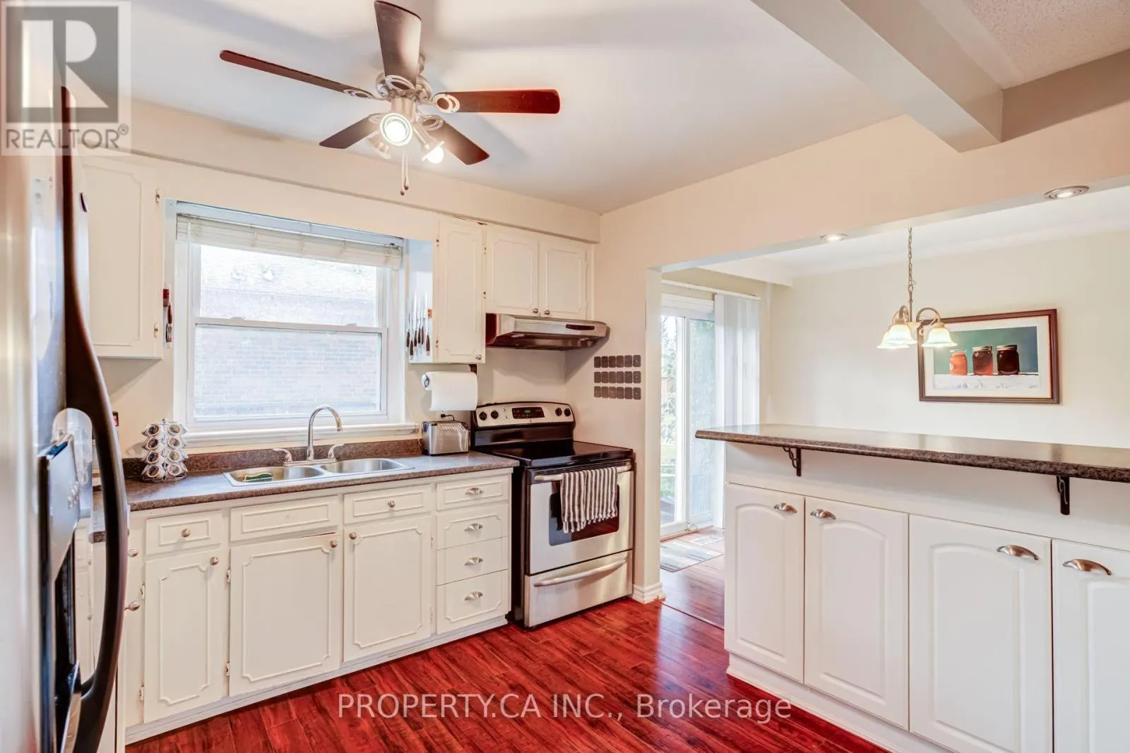 2302 REDFERN ROAD