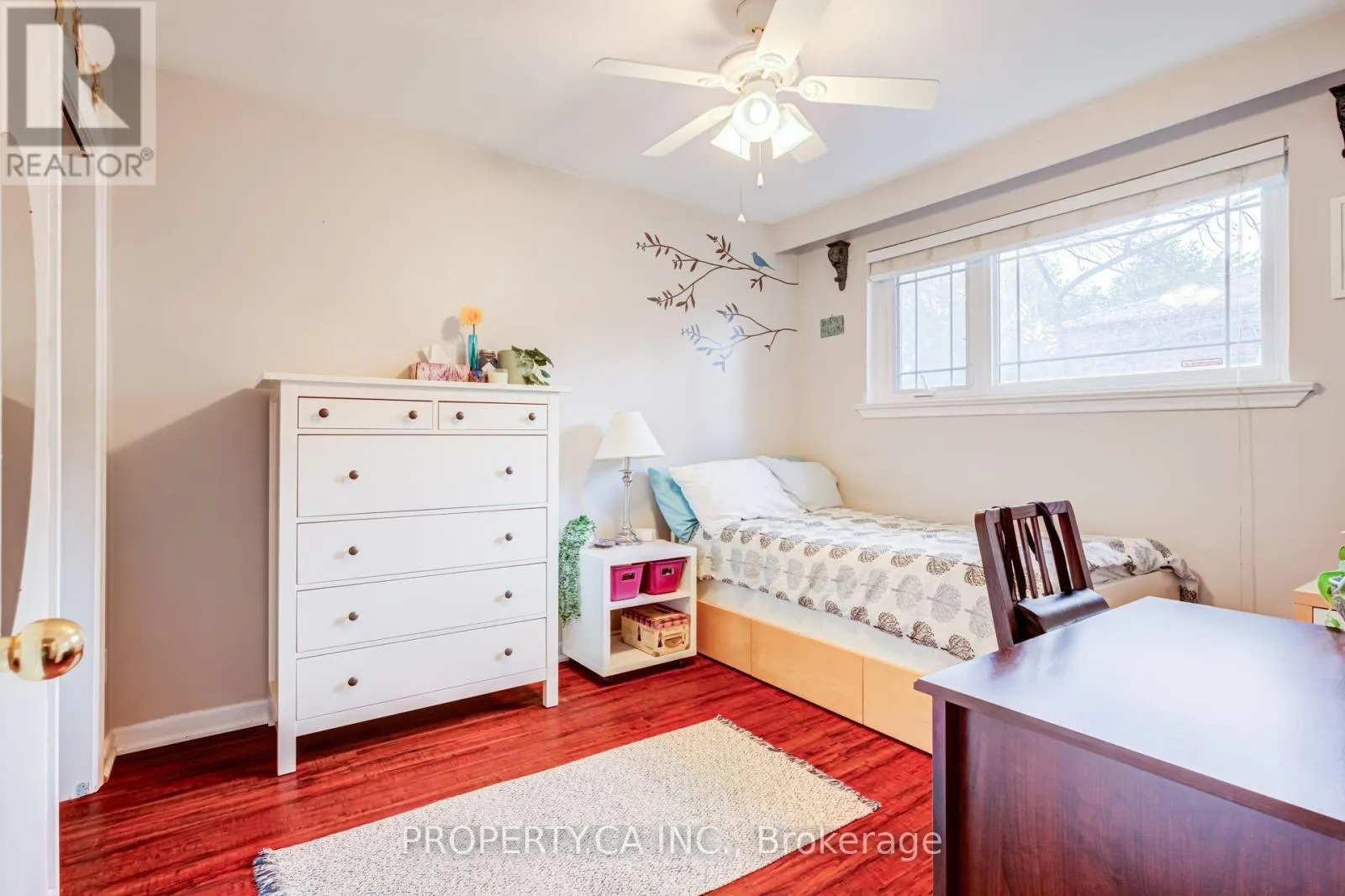 2302 REDFERN ROAD