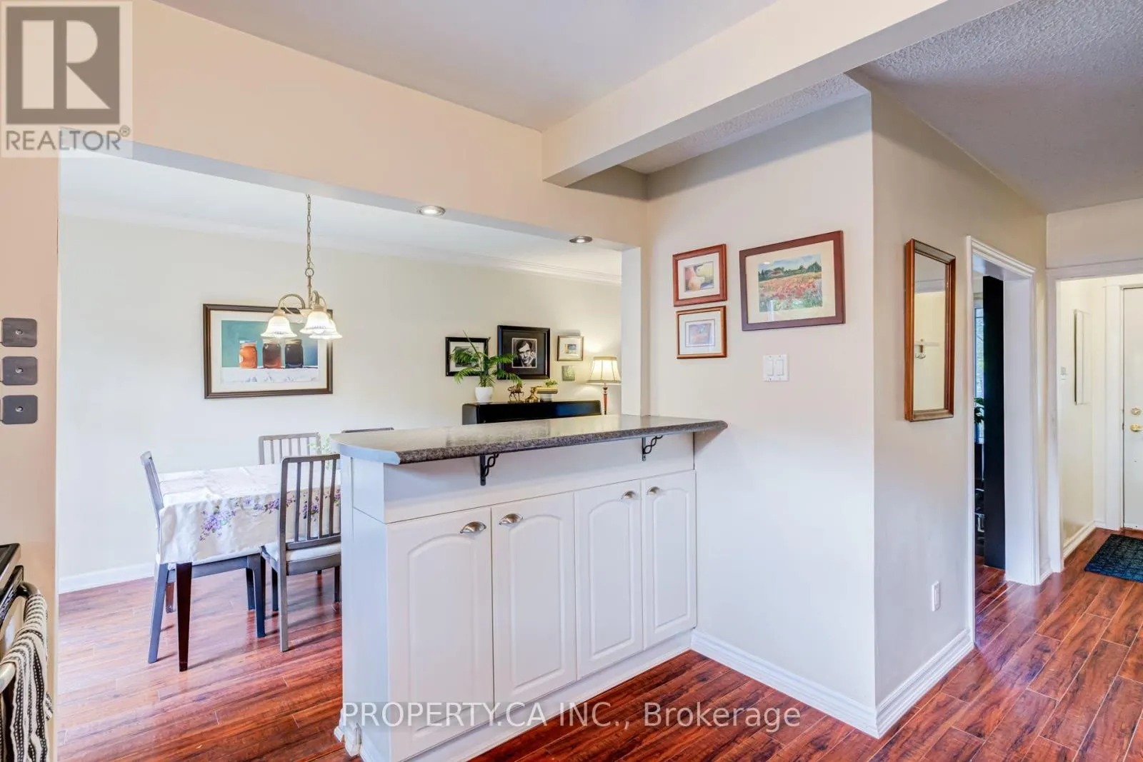 2302 REDFERN ROAD