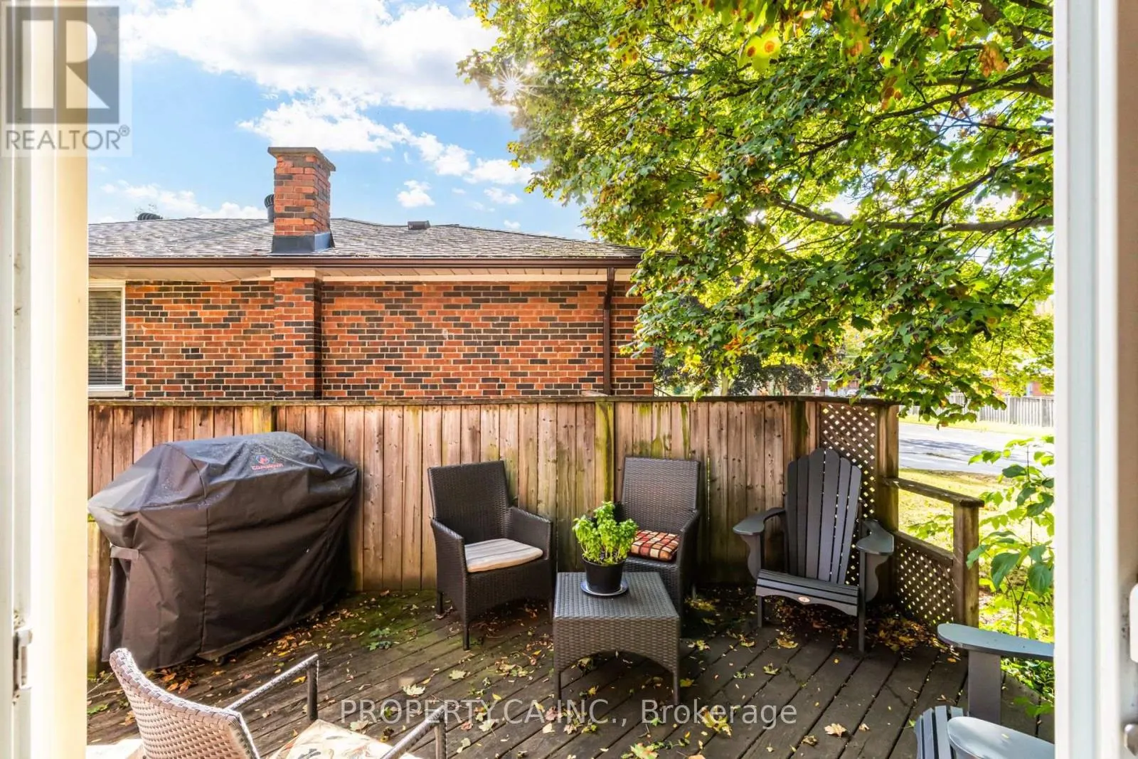 2302 REDFERN ROAD