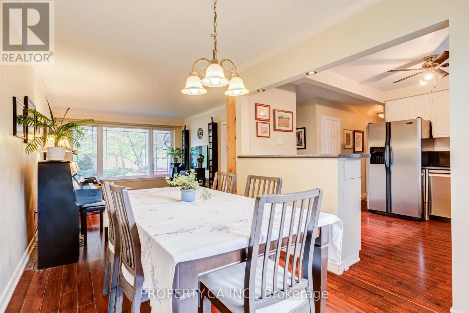 2302 REDFERN ROAD