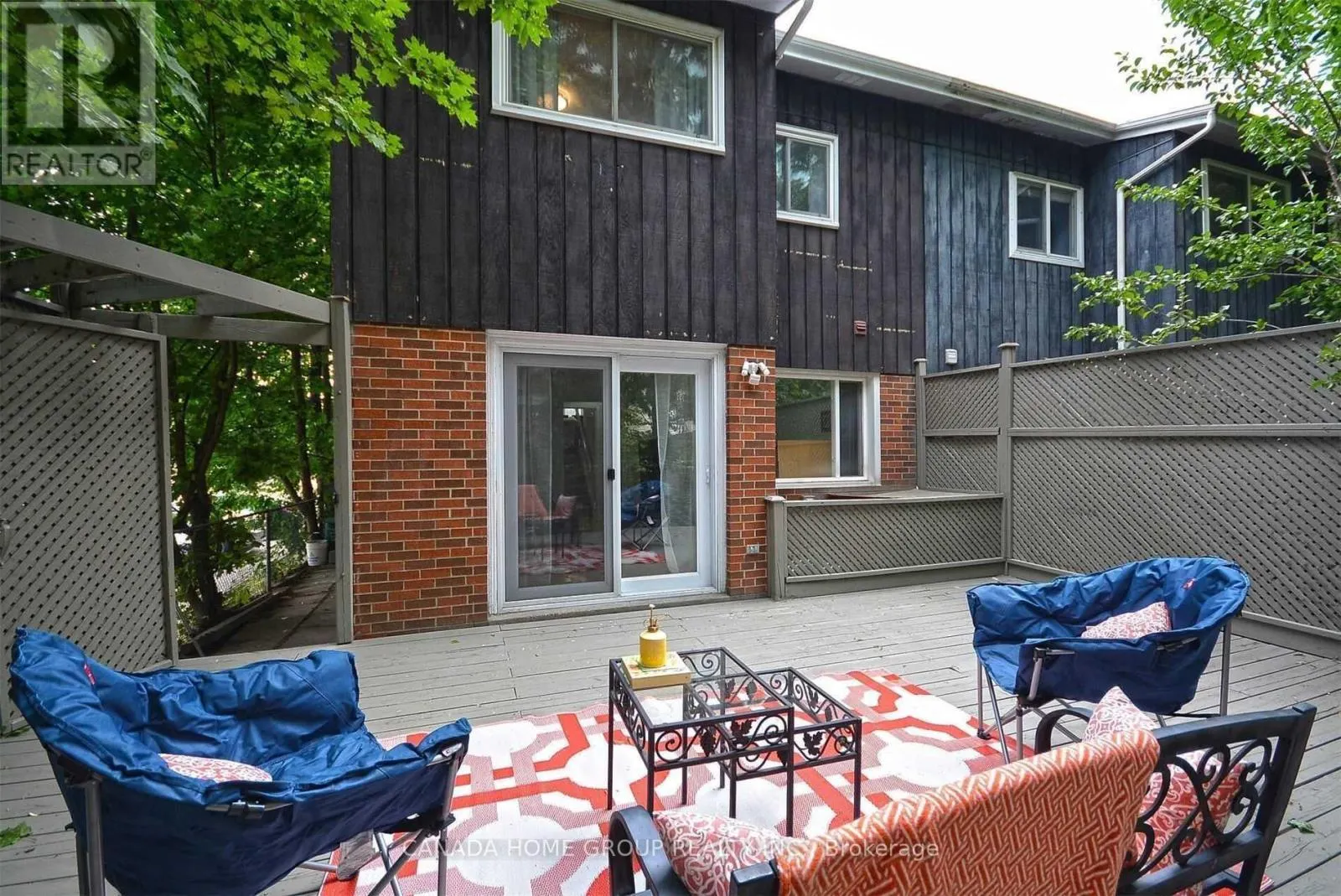 UPPER LEVEL - 2073 SOUTH MILLWAY AVENUE