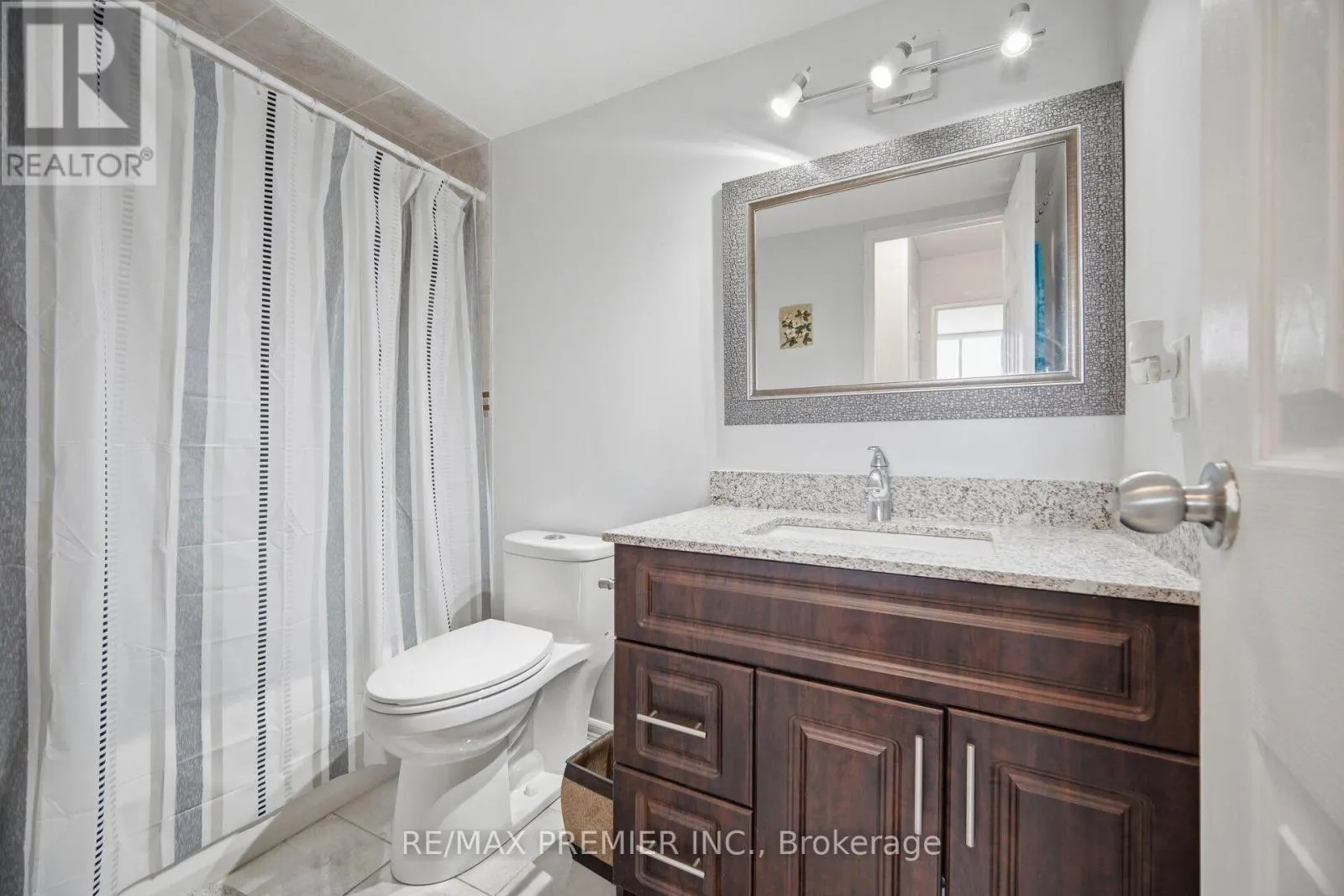 406 - 2825 ISLINGTON AVENUE