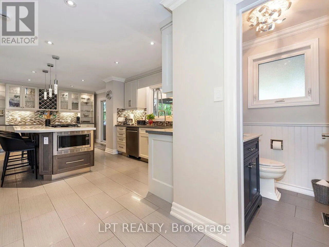 493 TIPPERTON CRESCENT