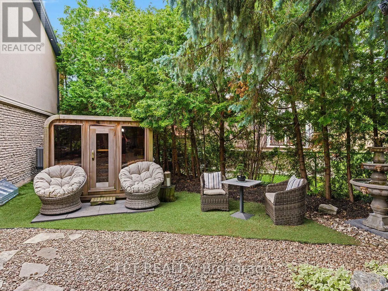 493 TIPPERTON CRESCENT