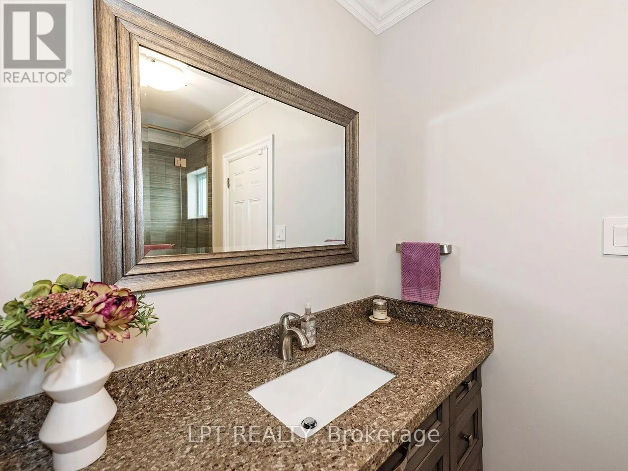 493 TIPPERTON CRESCENT