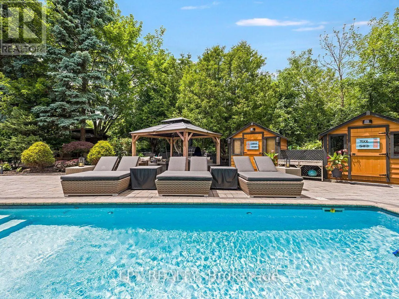 493 TIPPERTON CRESCENT