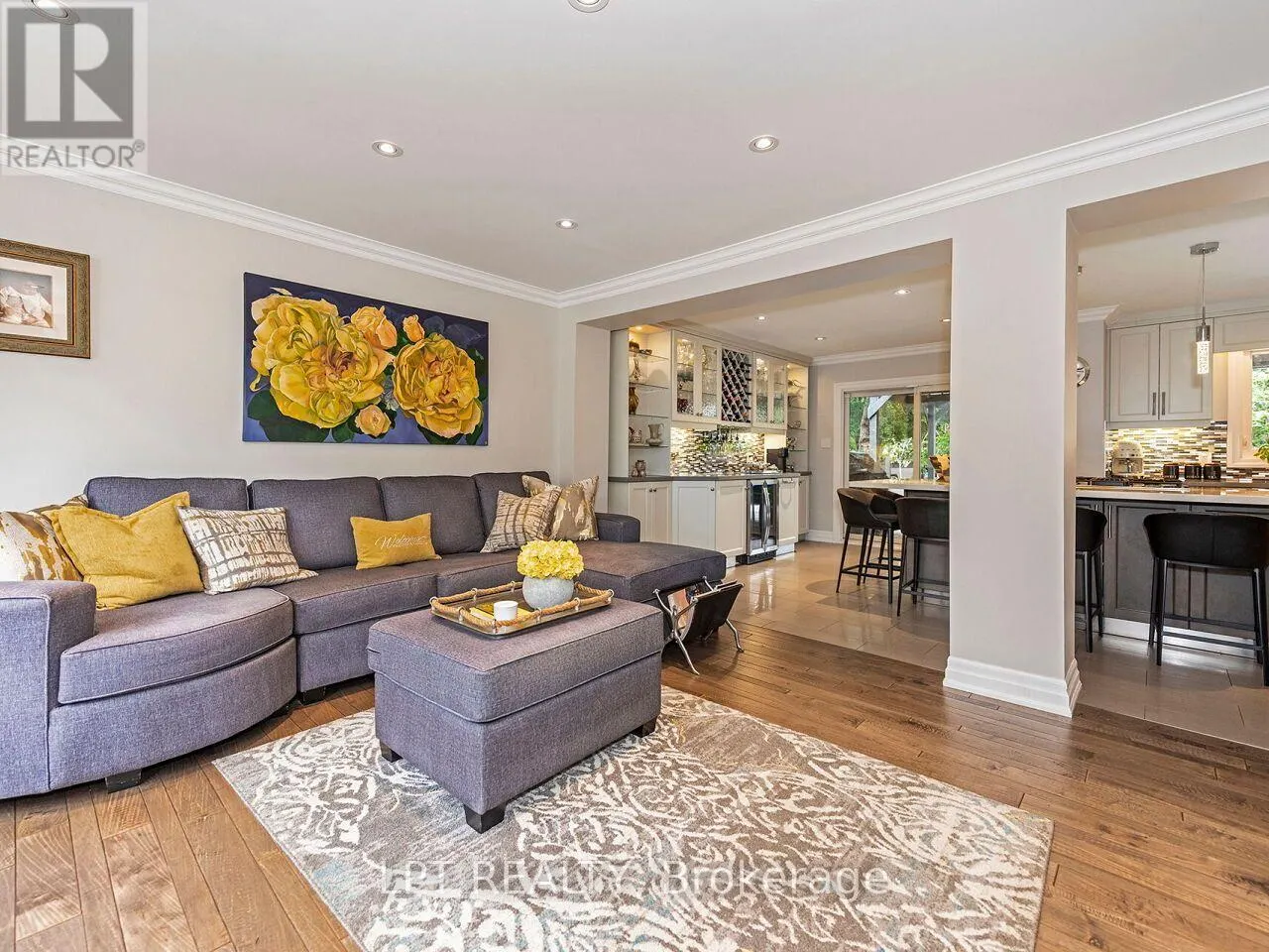 493 TIPPERTON CRESCENT