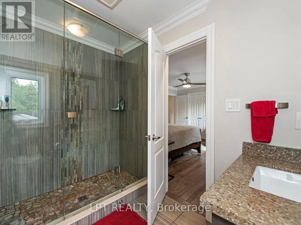 493 TIPPERTON CRESCENT