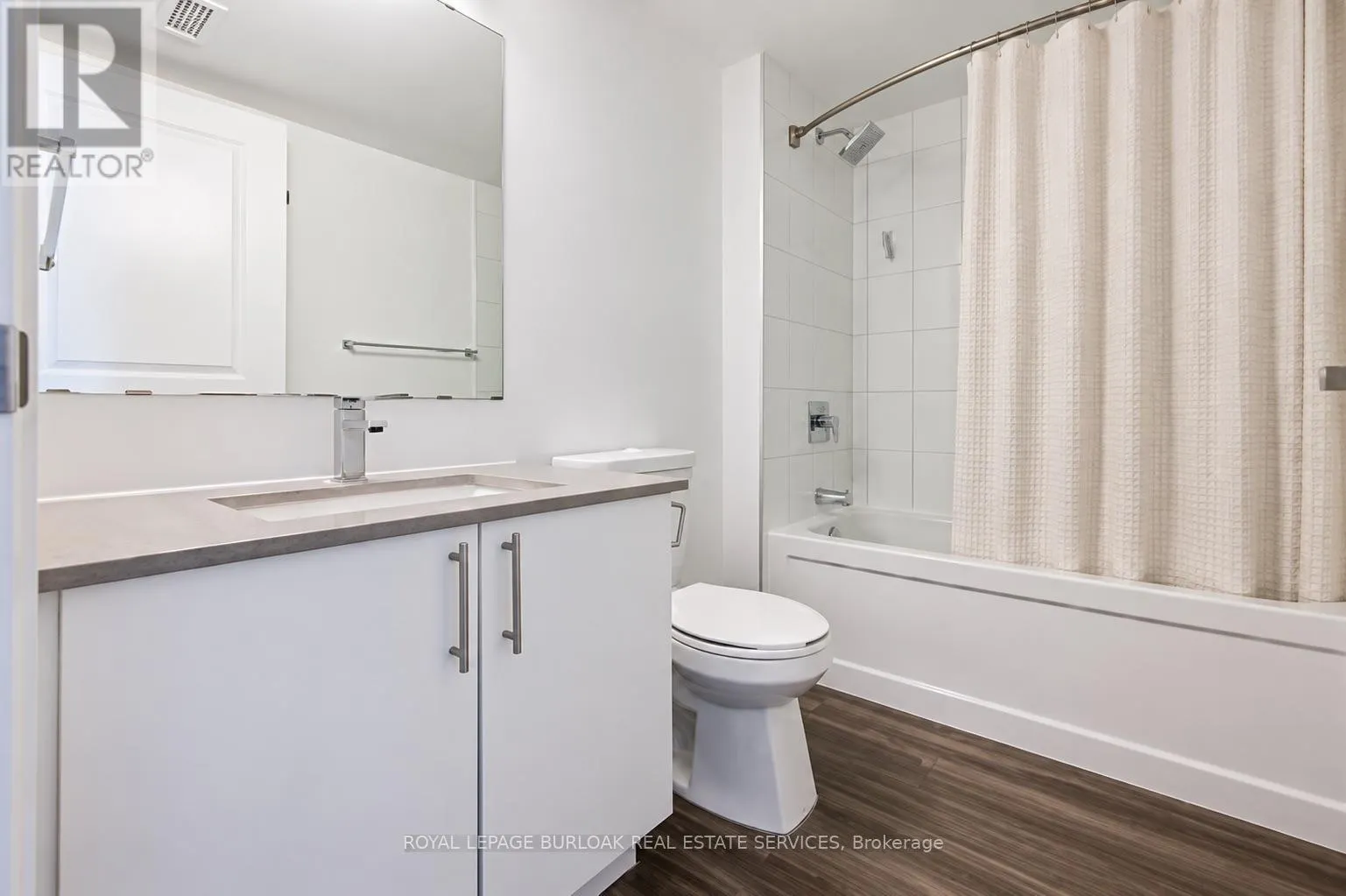 100 BRONTE STREET S