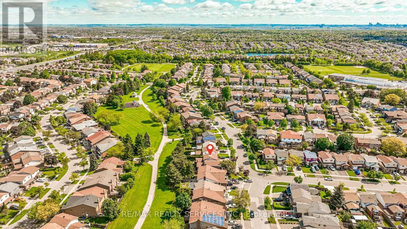 32 WINTERFOLD DRIVE
