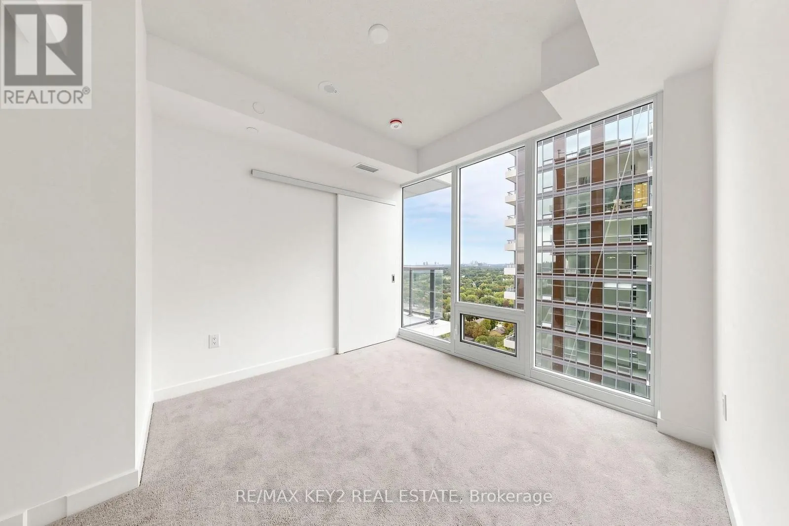 2316 - 4010 EGLINTON AVENUE W