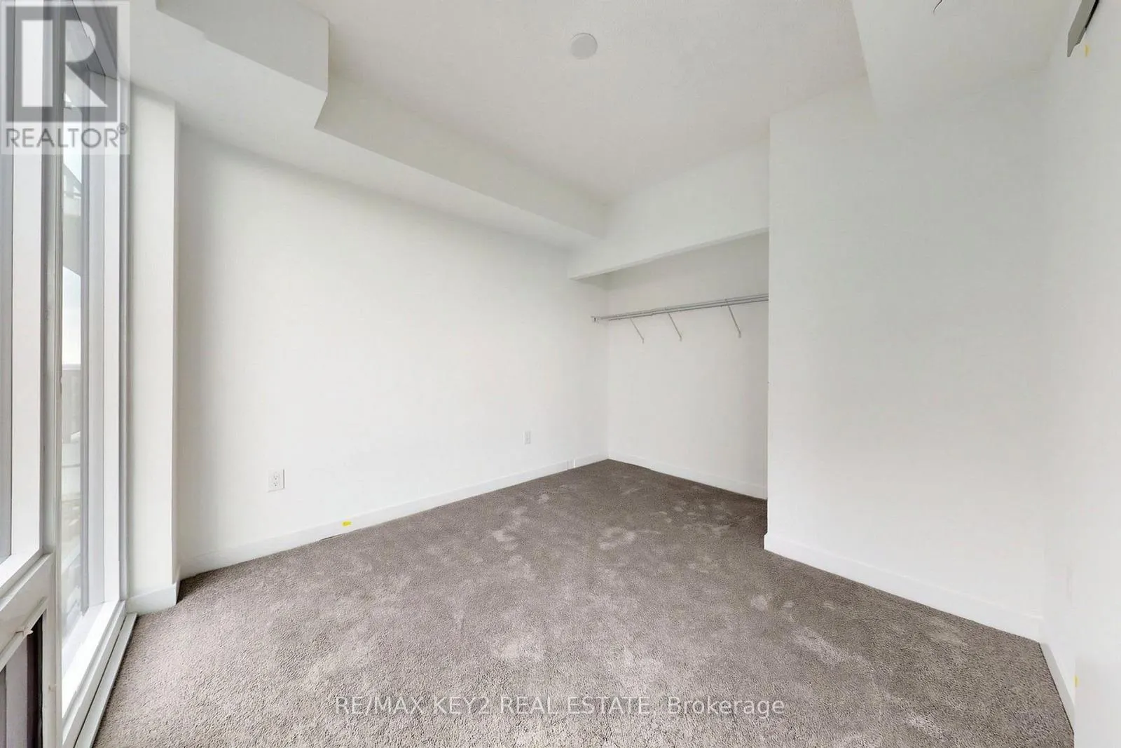 2316 - 4010 EGLINTON AVENUE W