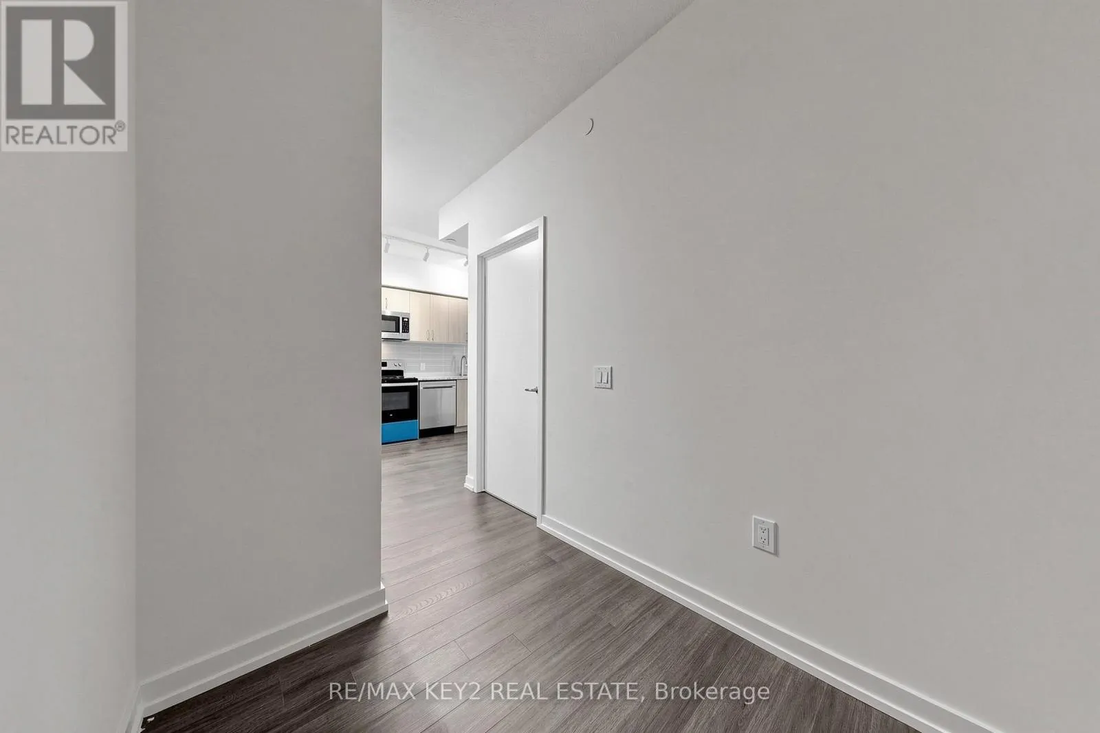 2316 - 4010 EGLINTON AVENUE W