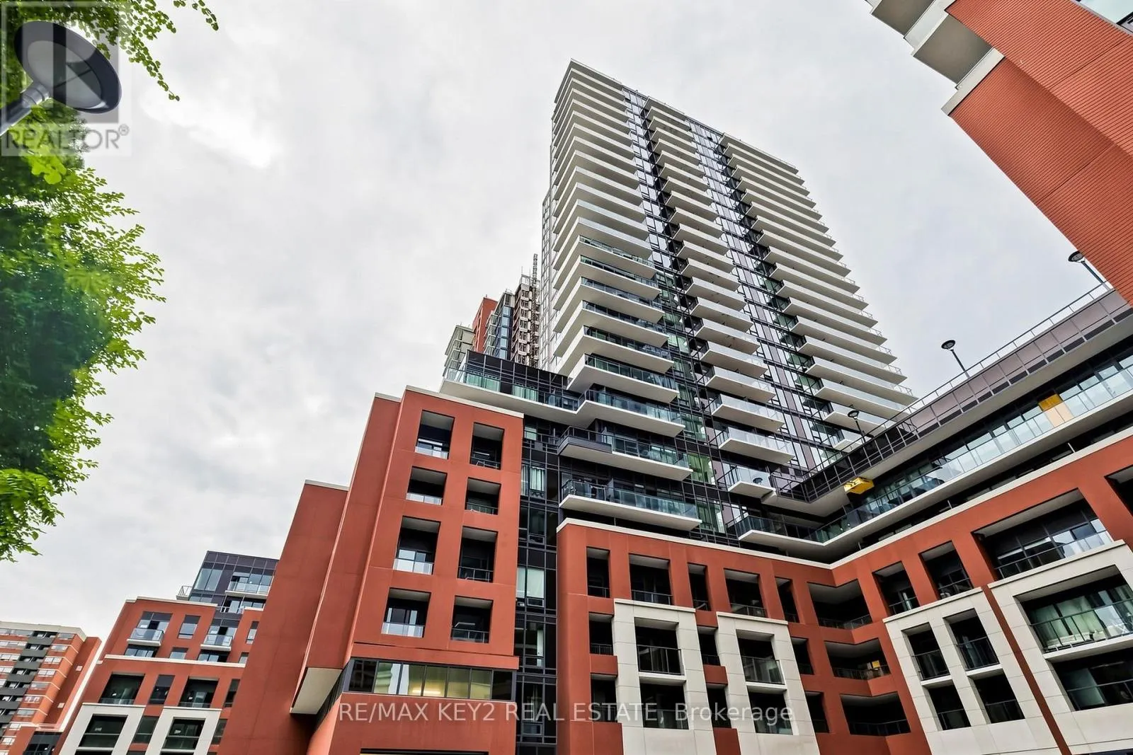 2316 - 4010 EGLINTON AVENUE W