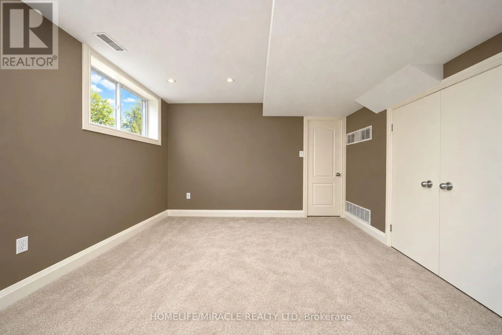 17 BUENA VISTA DRIVE
