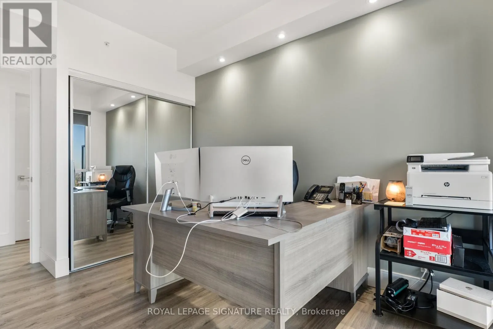 3109 - 10 PARKLAWN ROAD