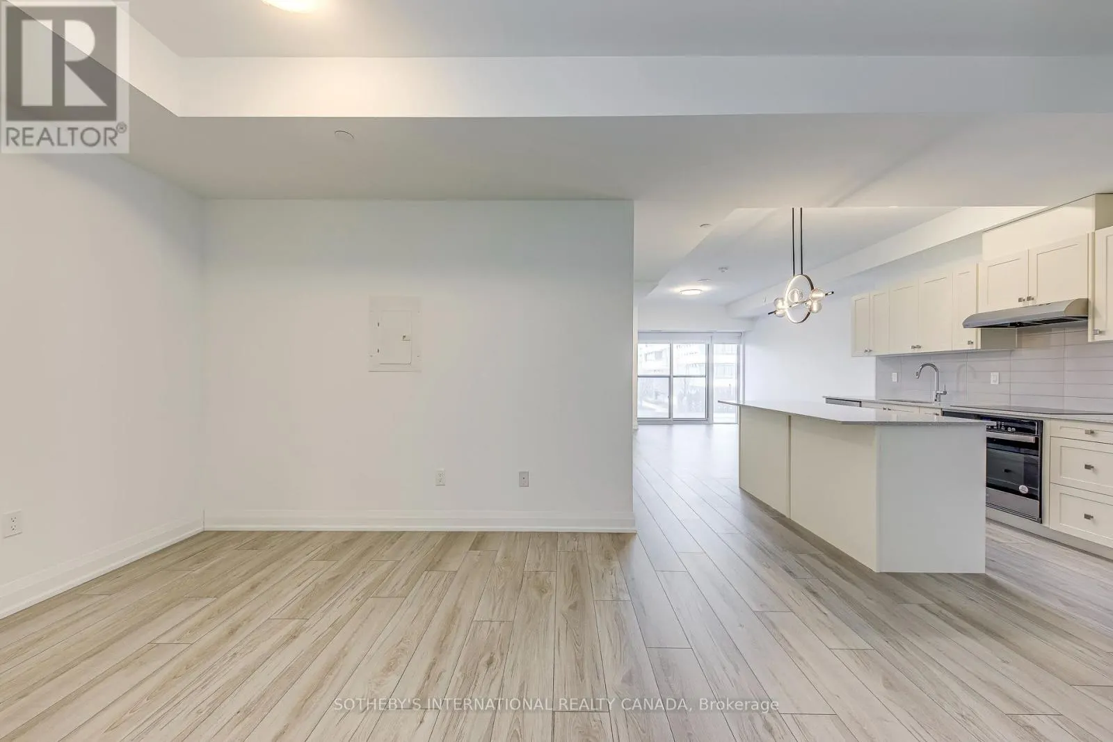 212 - 1035 SOUTHDOWN ROAD