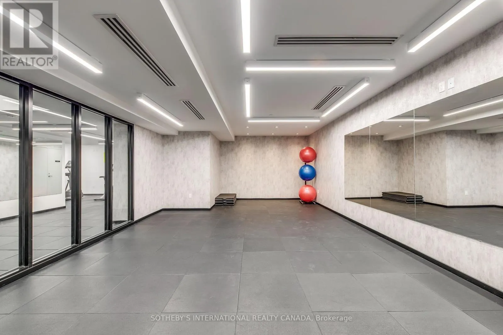 212 - 1035 SOUTHDOWN ROAD