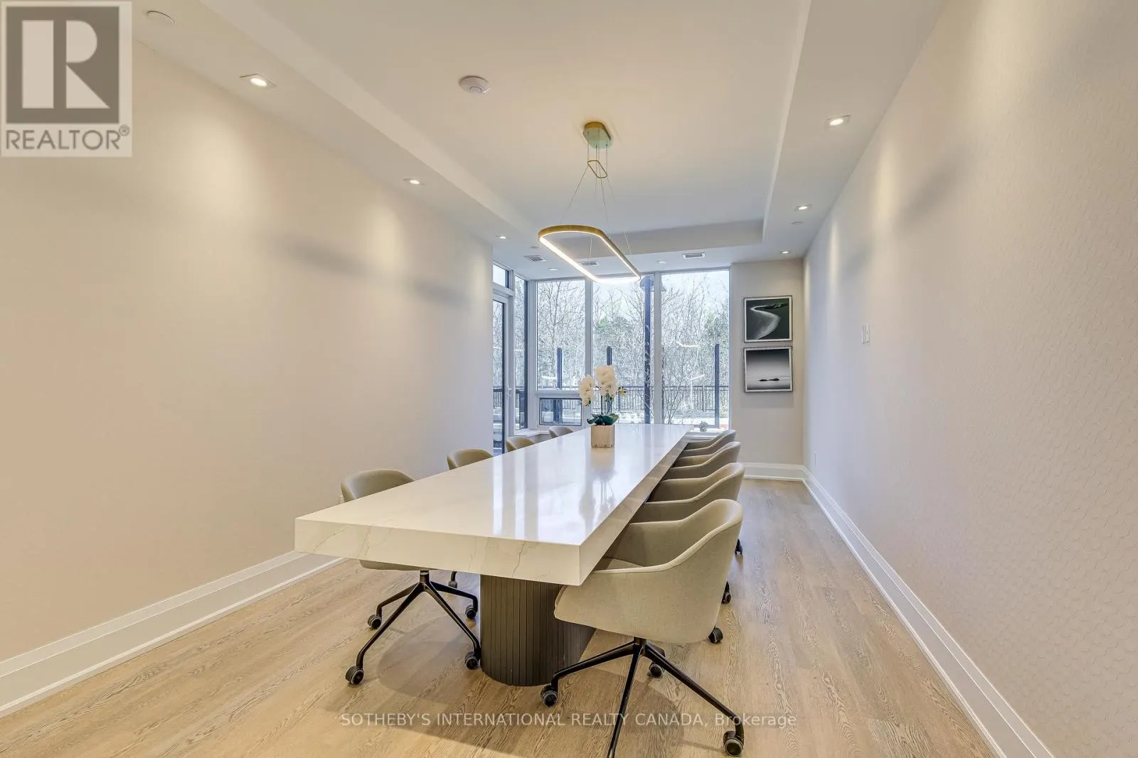 212 - 1035 SOUTHDOWN ROAD