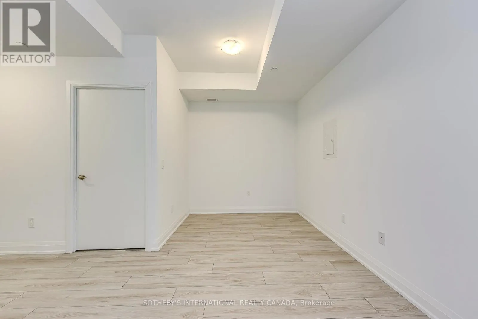 212 - 1035 SOUTHDOWN ROAD