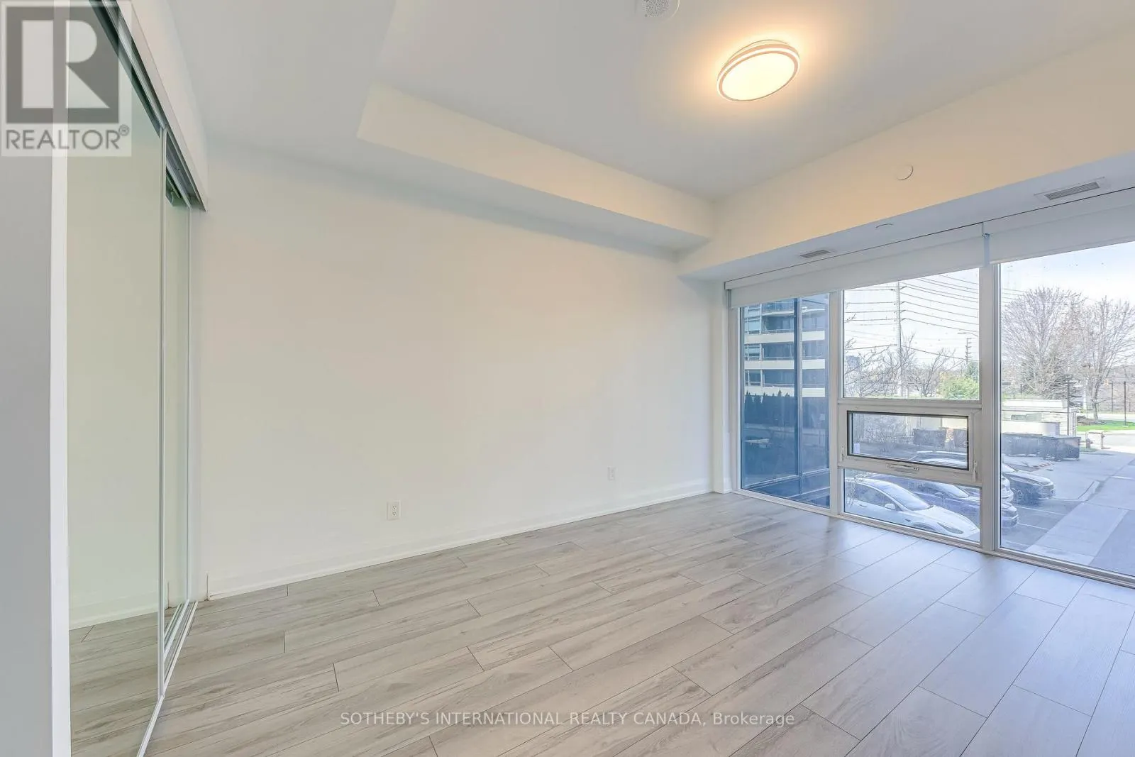 212 - 1035 SOUTHDOWN ROAD