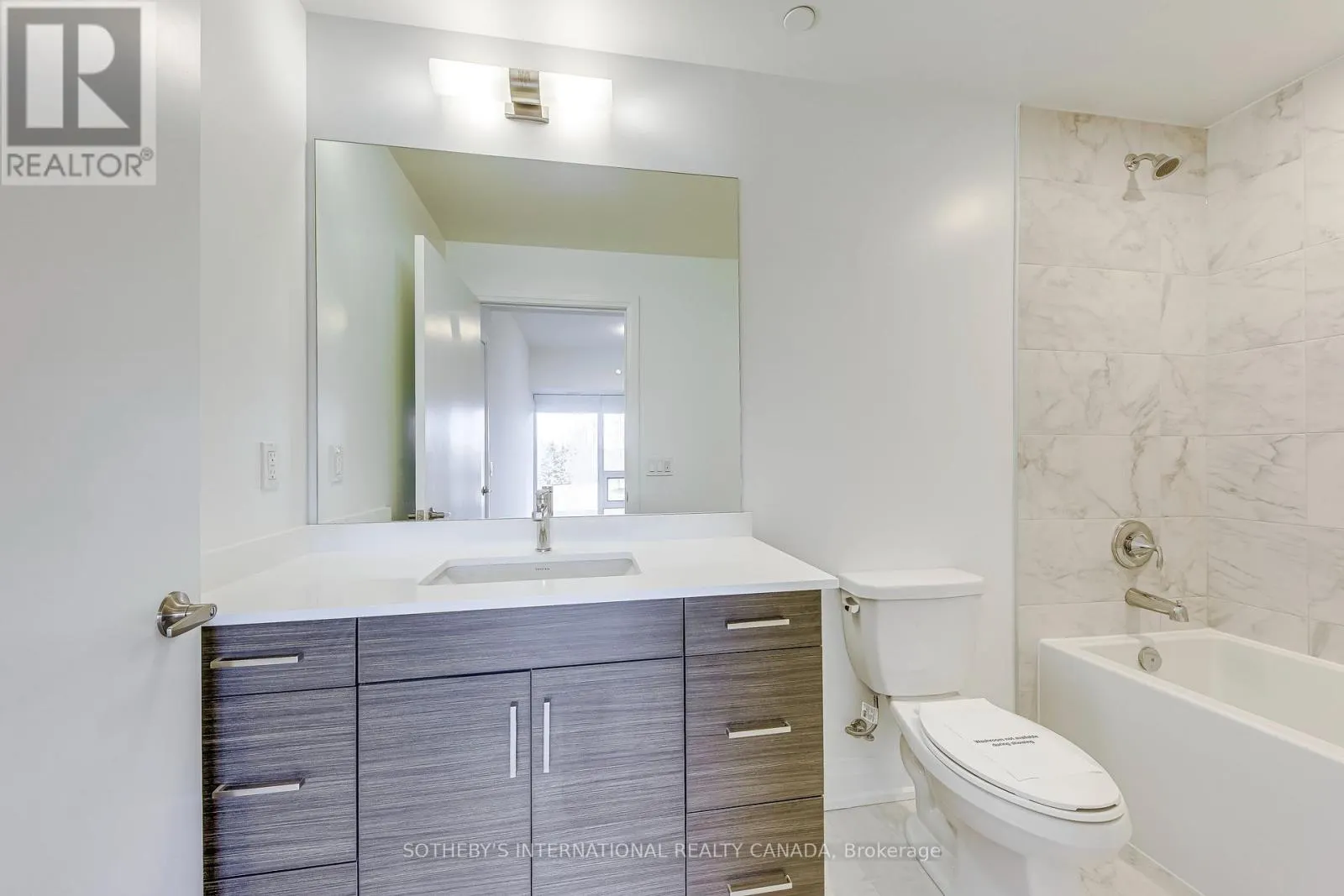 212 - 1035 SOUTHDOWN ROAD
