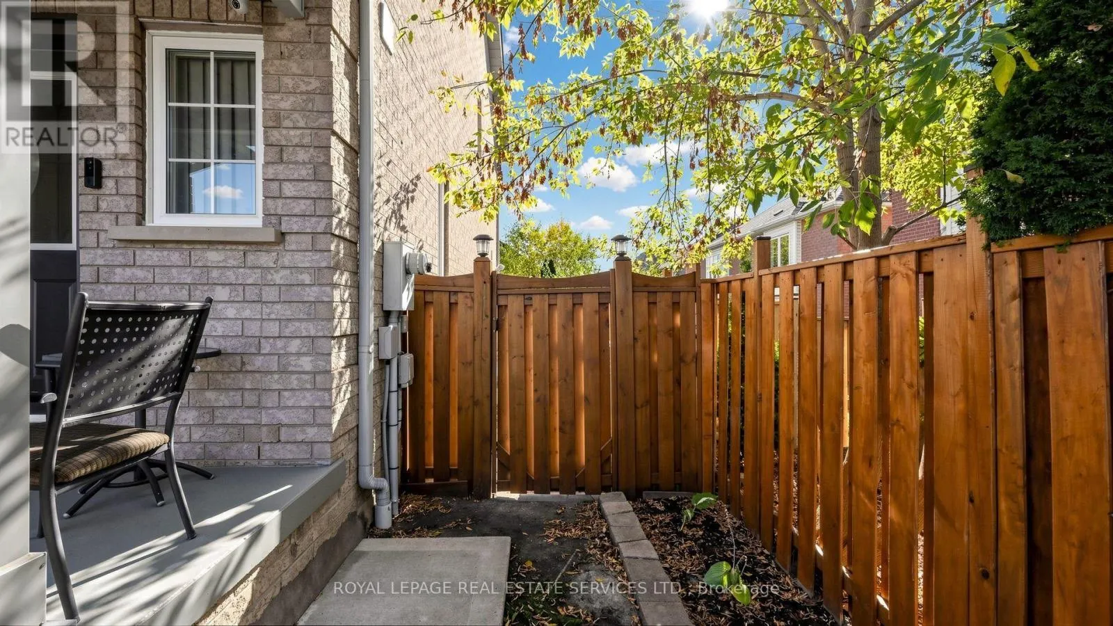 668 MADAME STREET
