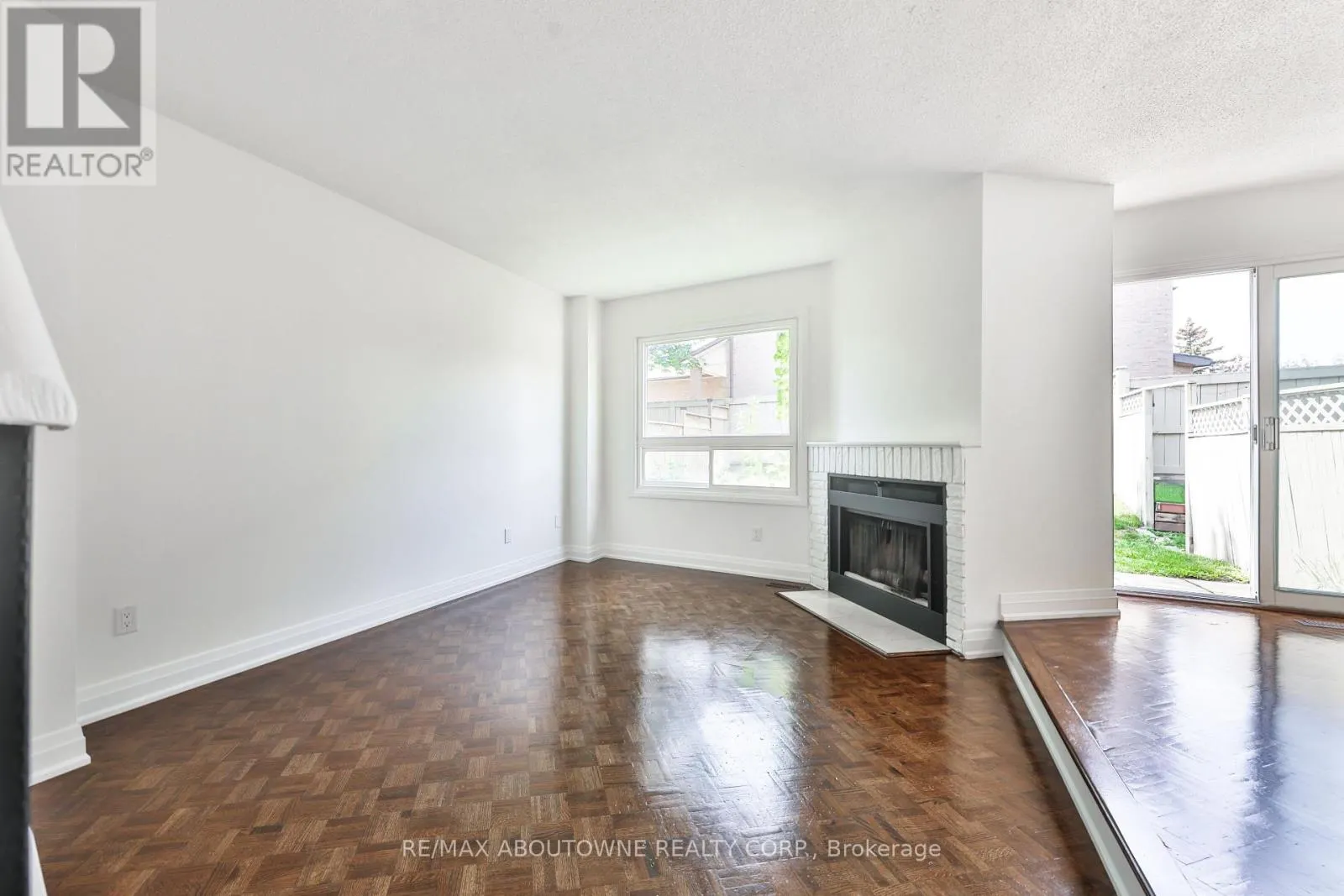2 - 4635 REGENTS TERRACE