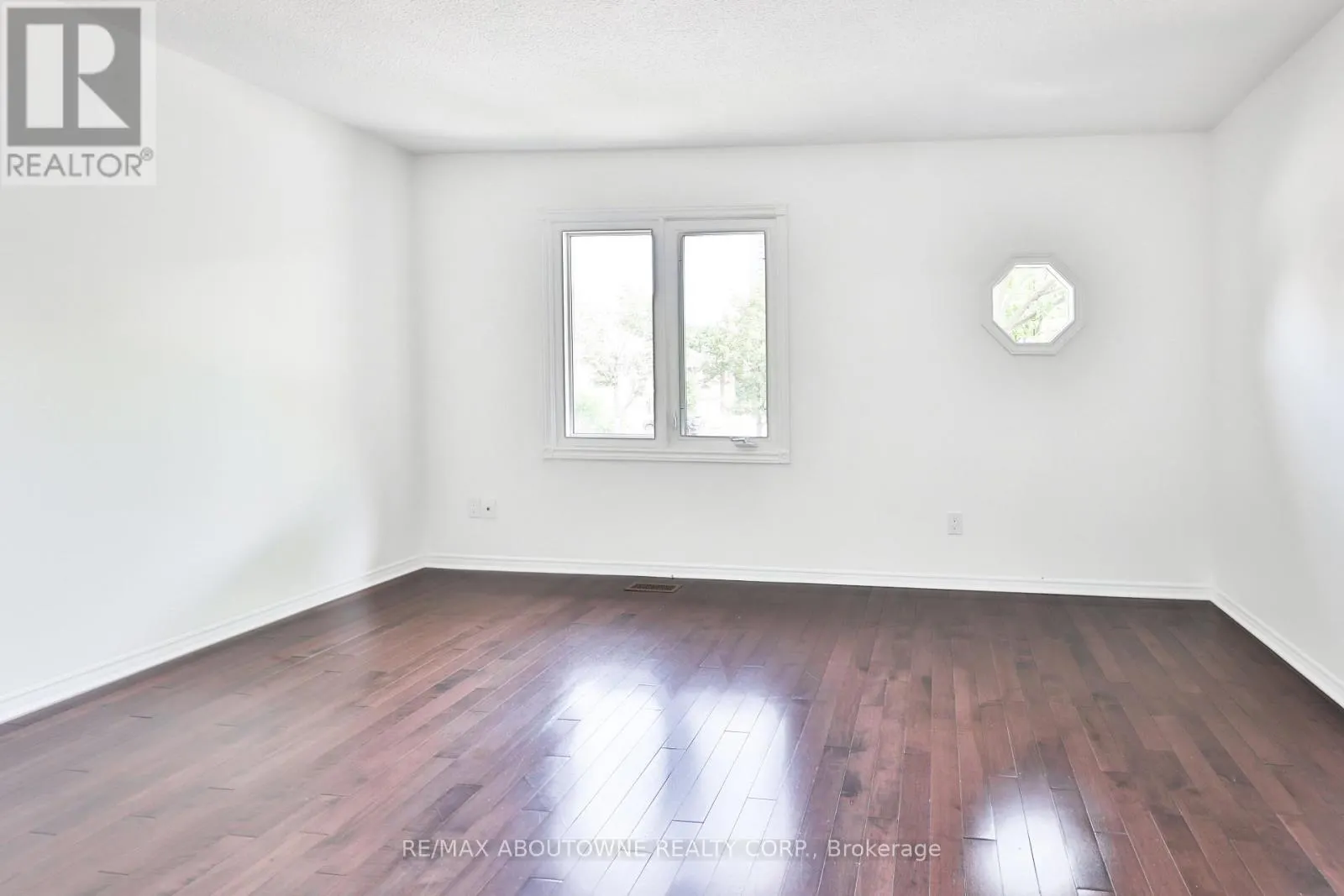 2 - 4635 REGENTS TERRACE