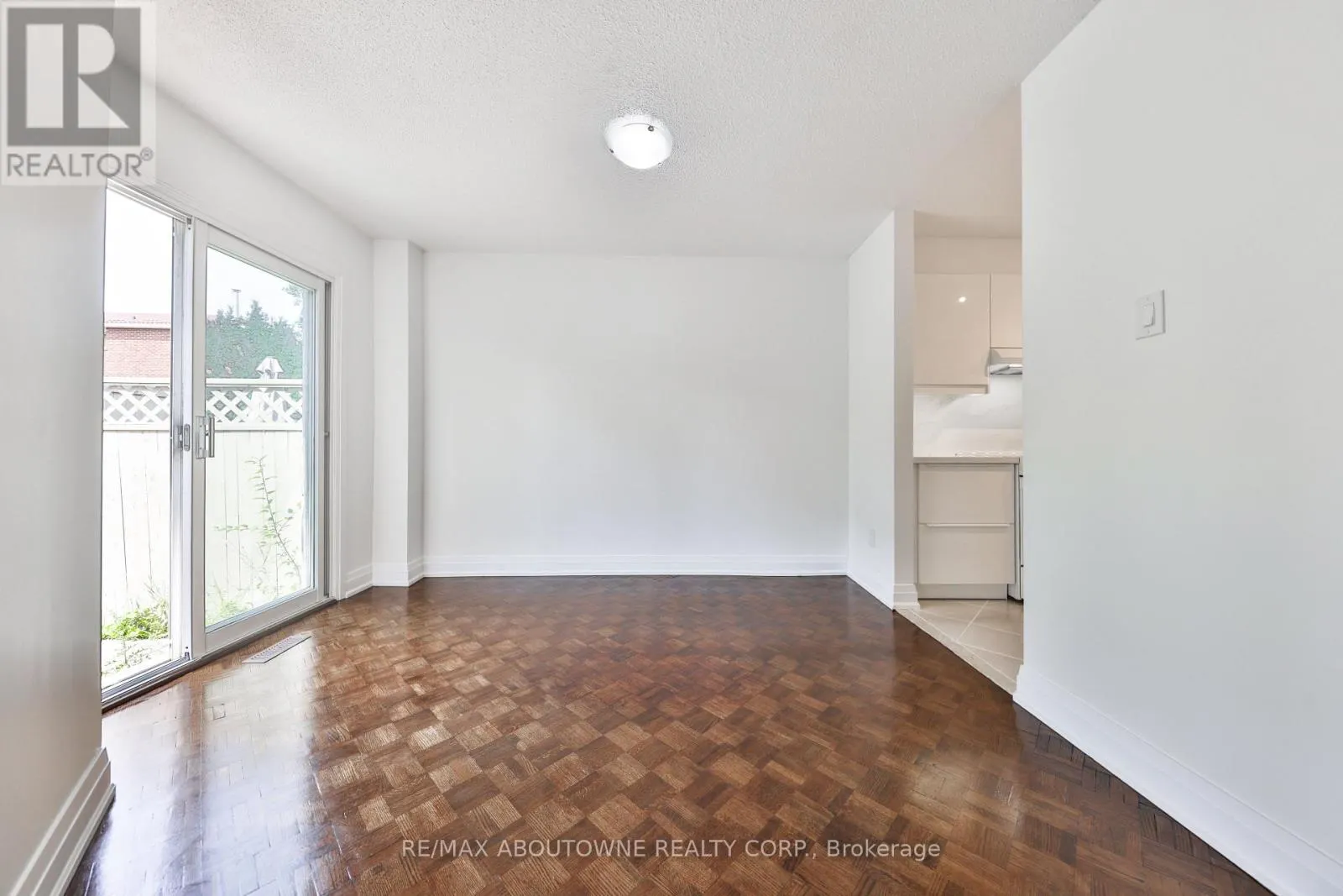 2 - 4635 REGENTS TERRACE