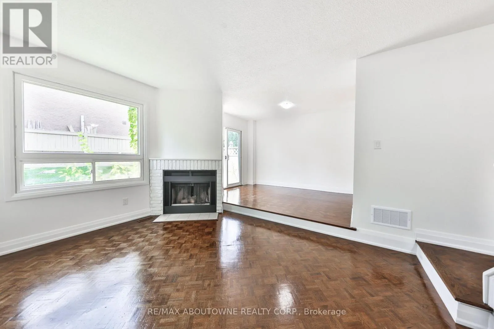 2 - 4635 REGENTS TERRACE