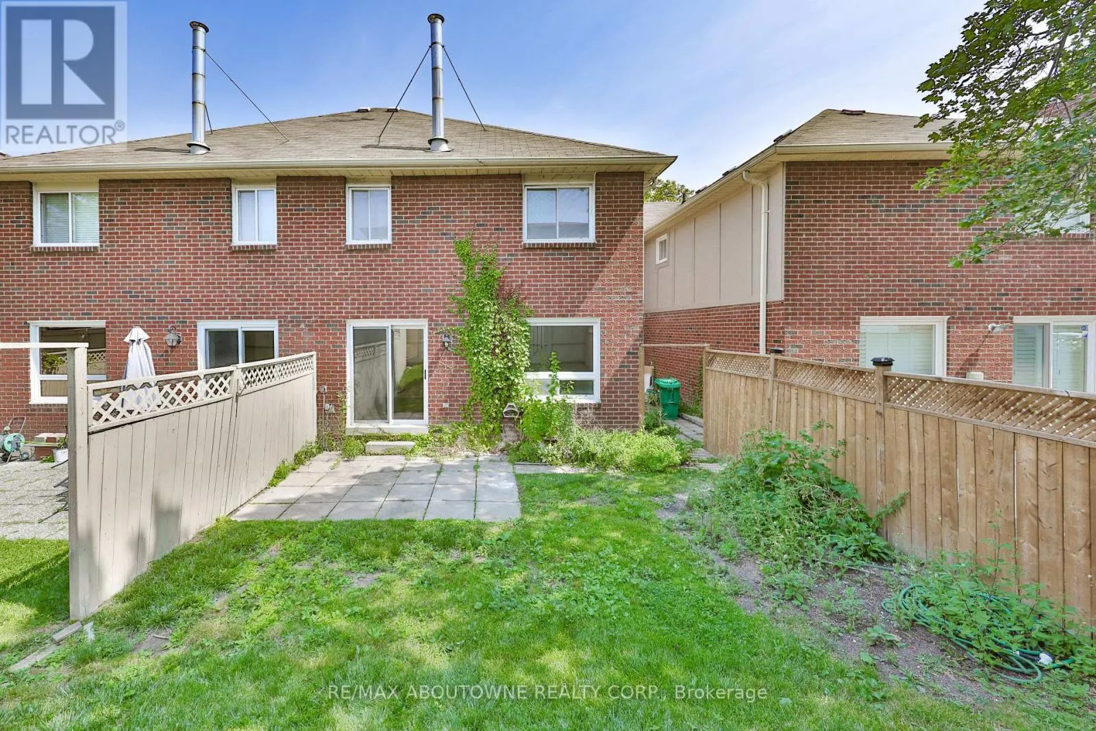 2 - 4635 REGENTS TERRACE
