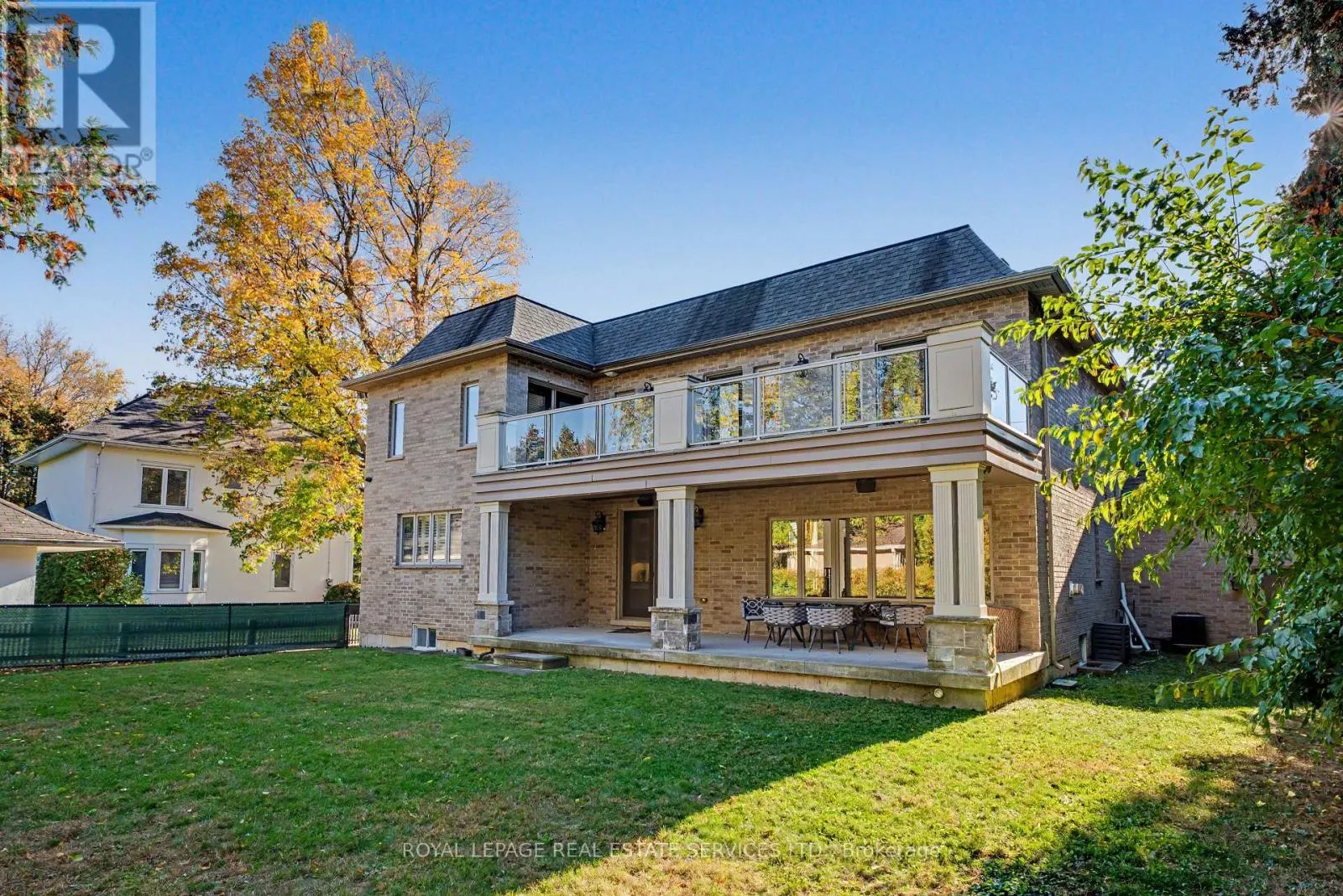 369 LEES LANE