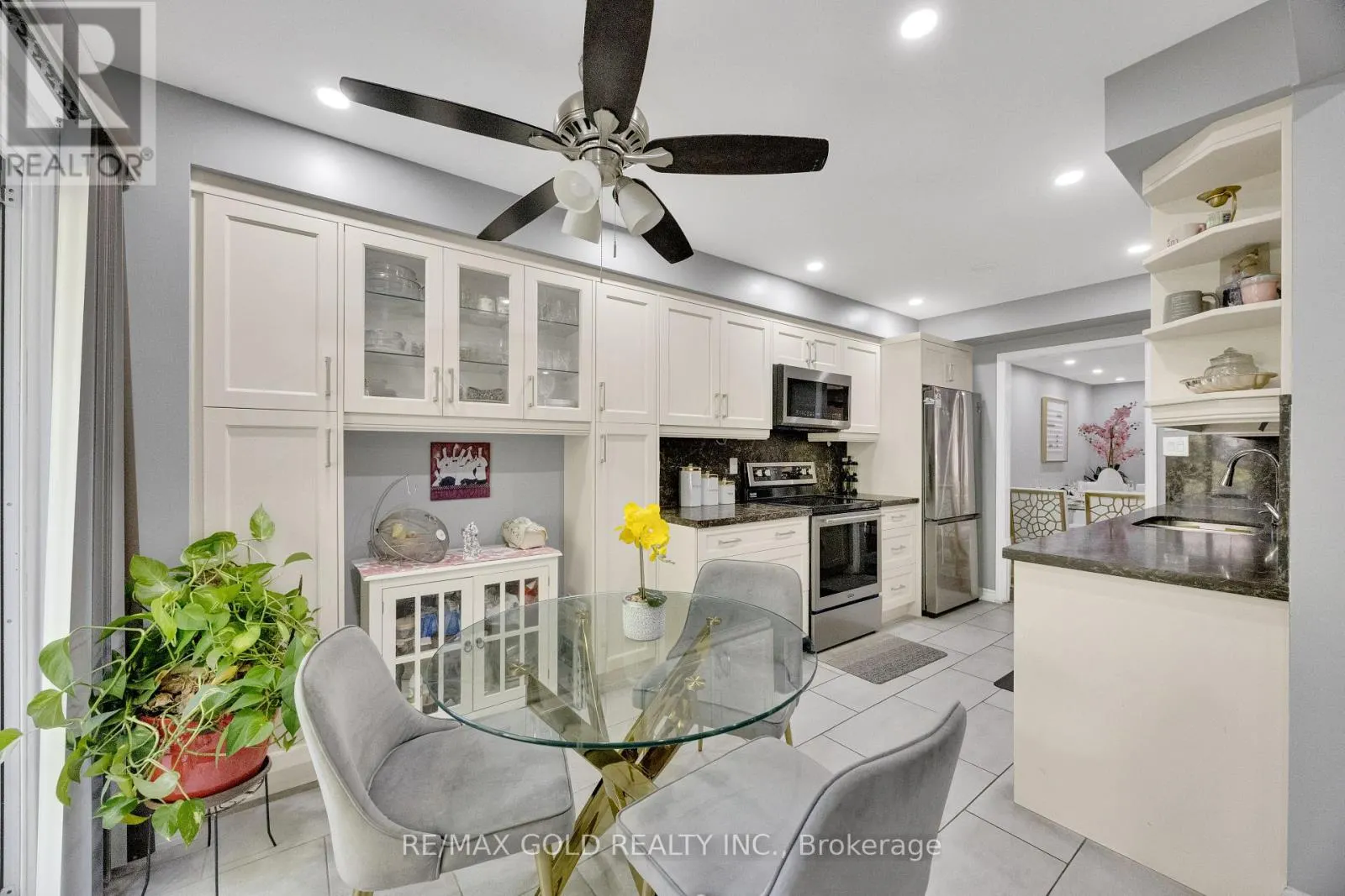 75 - 2555 THOMAS STREET