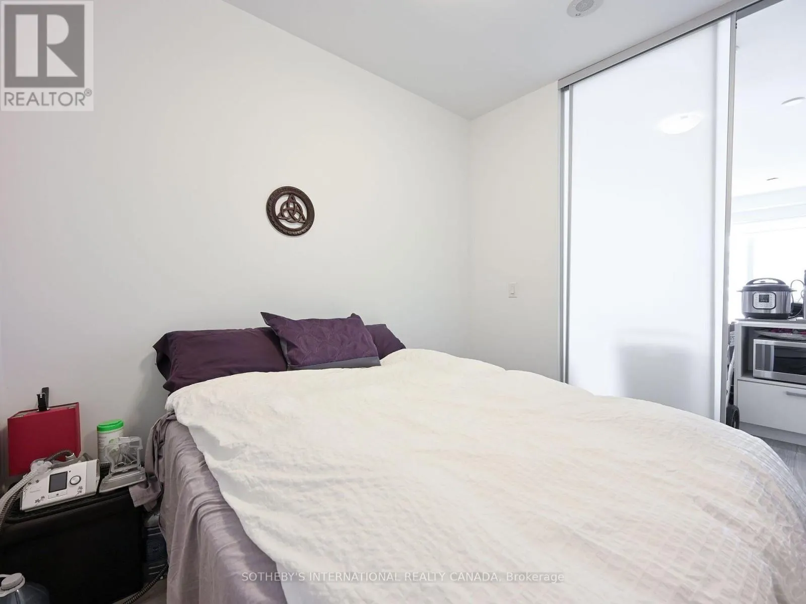 813 - 1830 BLOOR STREET W