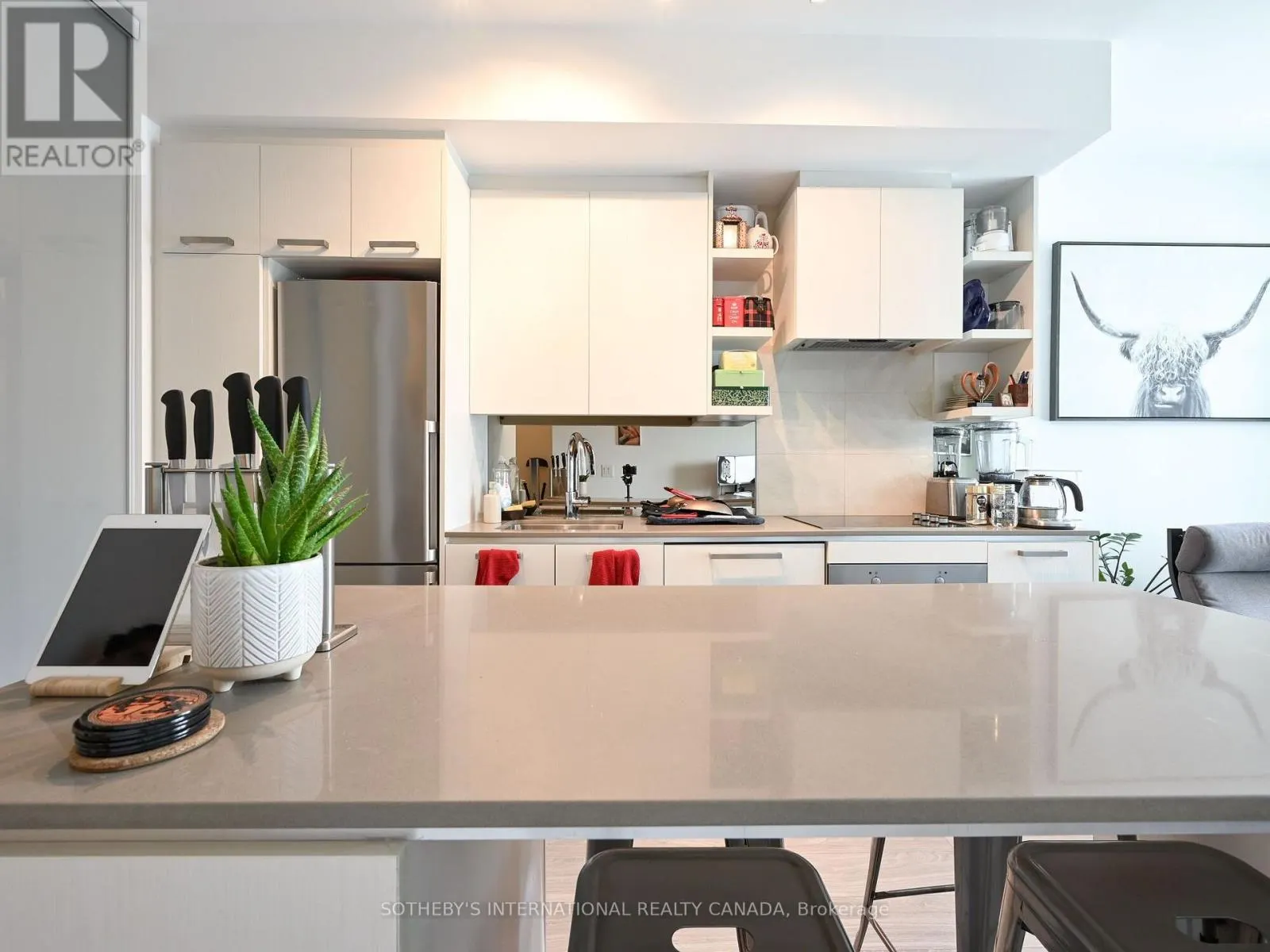 813 - 1830 BLOOR STREET W