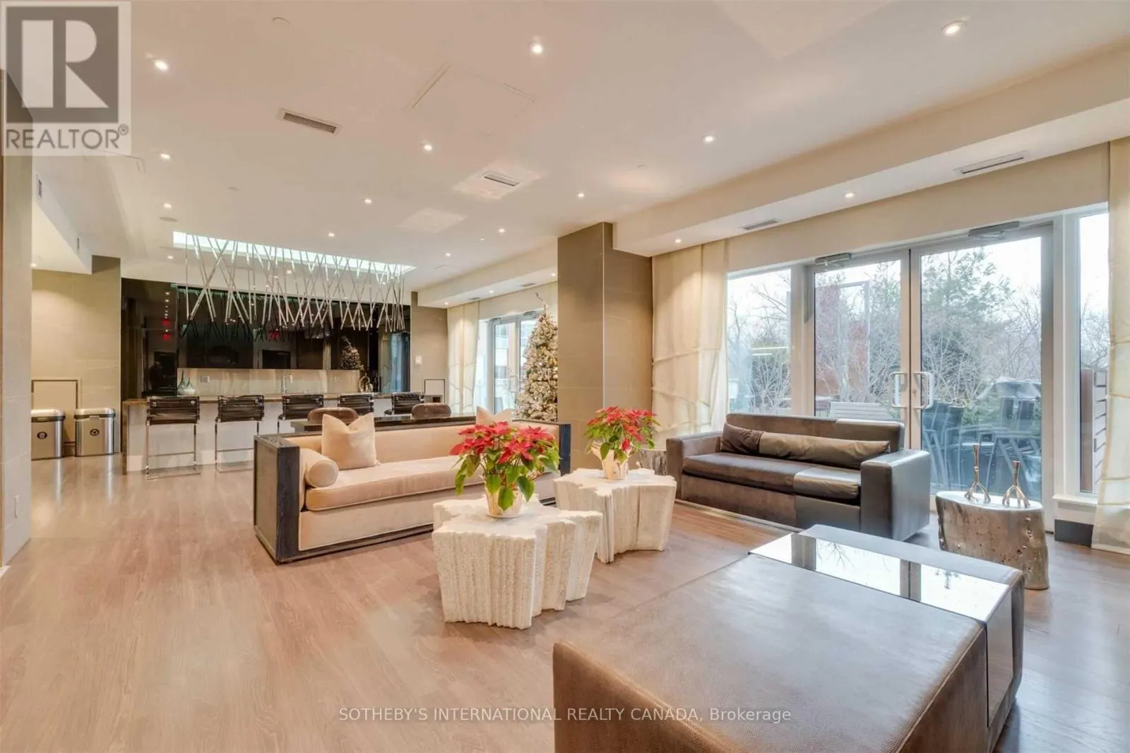 813 - 1830 BLOOR STREET W