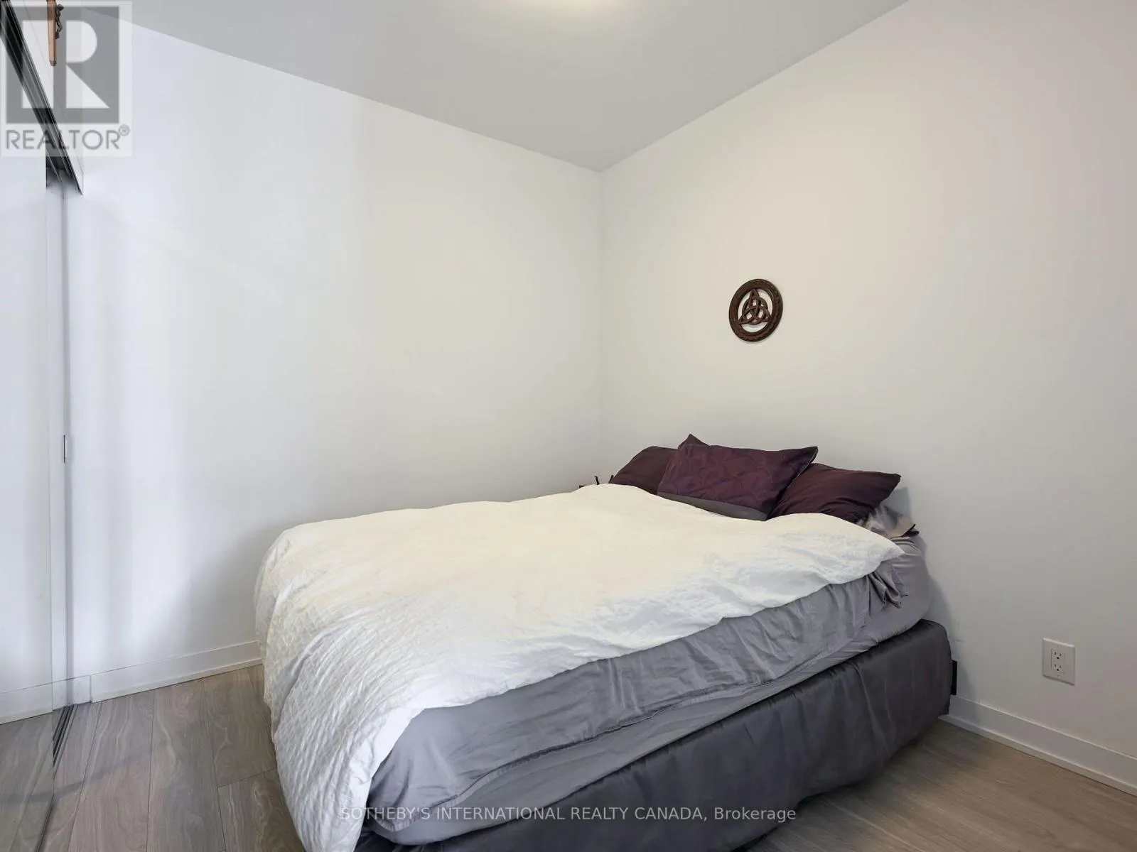 813 - 1830 BLOOR STREET W