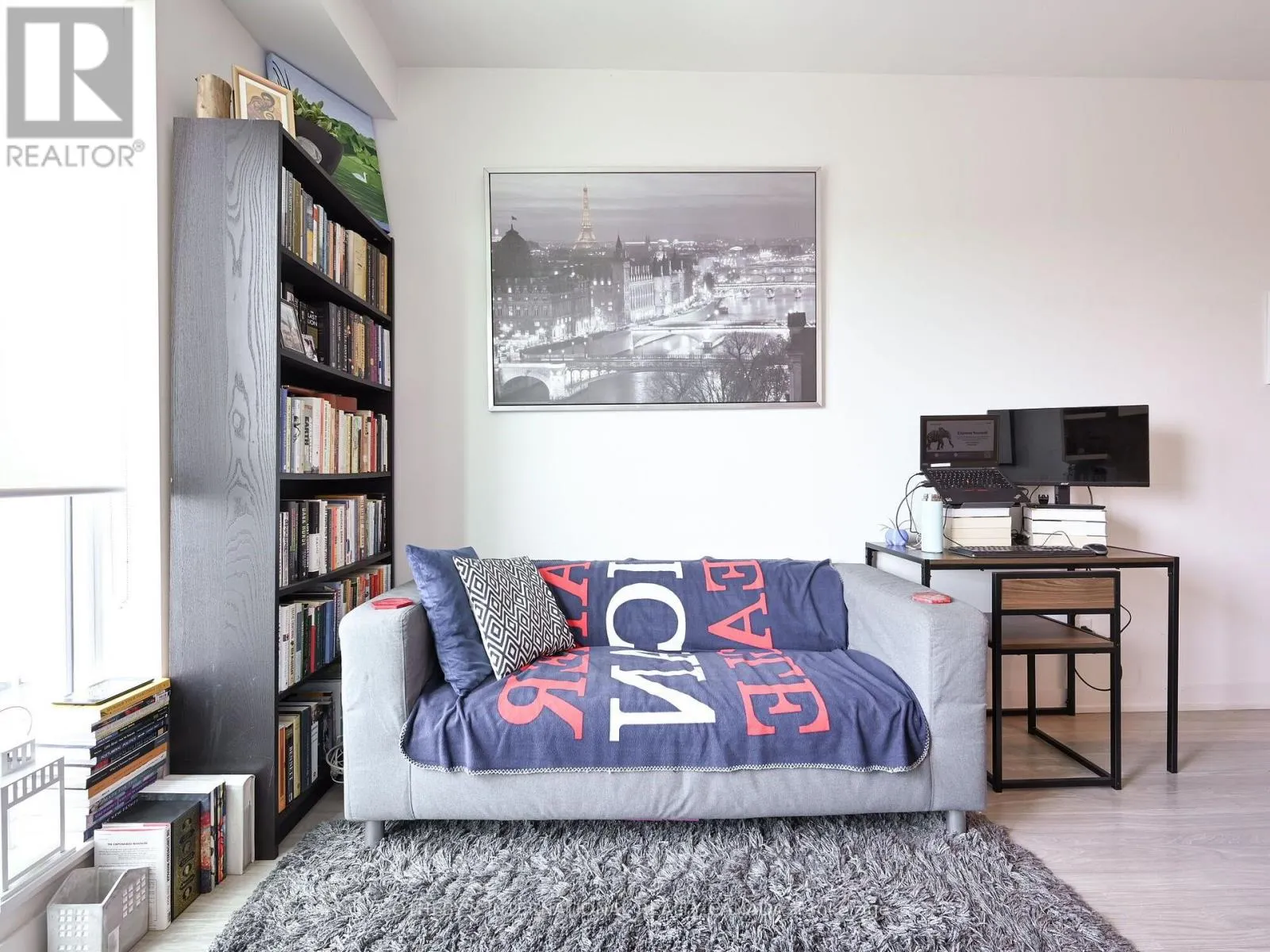813 - 1830 BLOOR STREET W