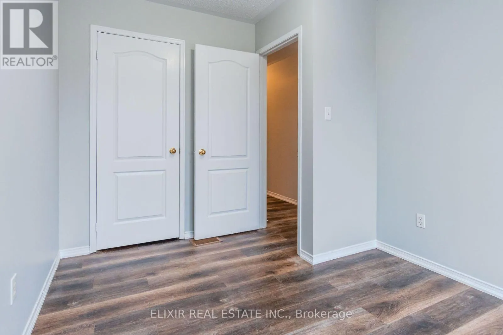 32 TRUMPET VALLEY BOULEVARD