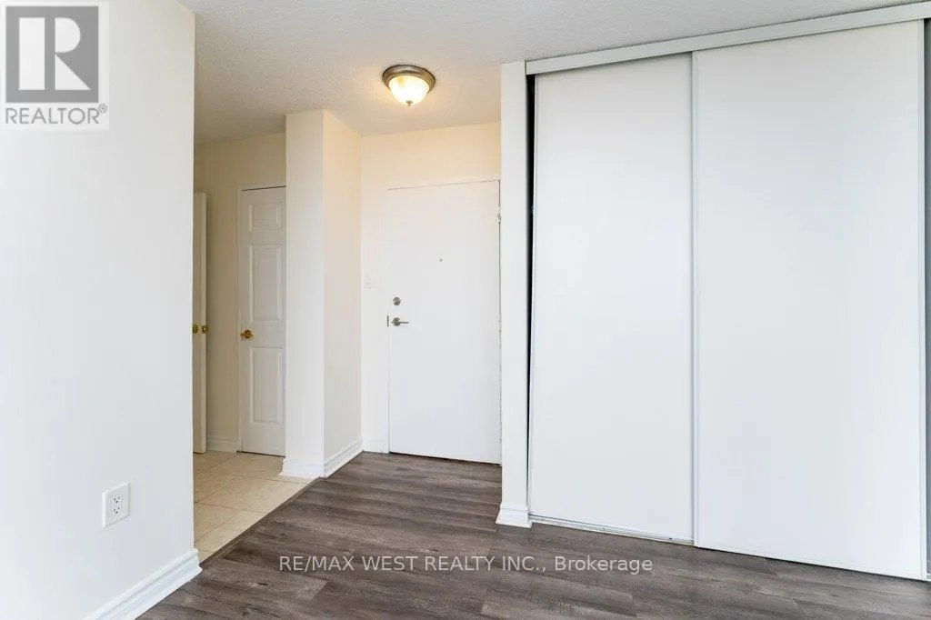 1001 - 3501 GLEN ERIN DRIVE
