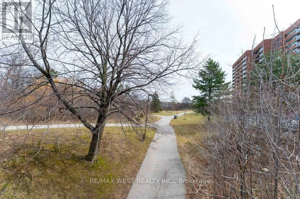 1001 - 3501 GLEN ERIN DRIVE