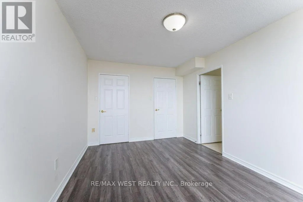 1001 - 3501 GLEN ERIN DRIVE