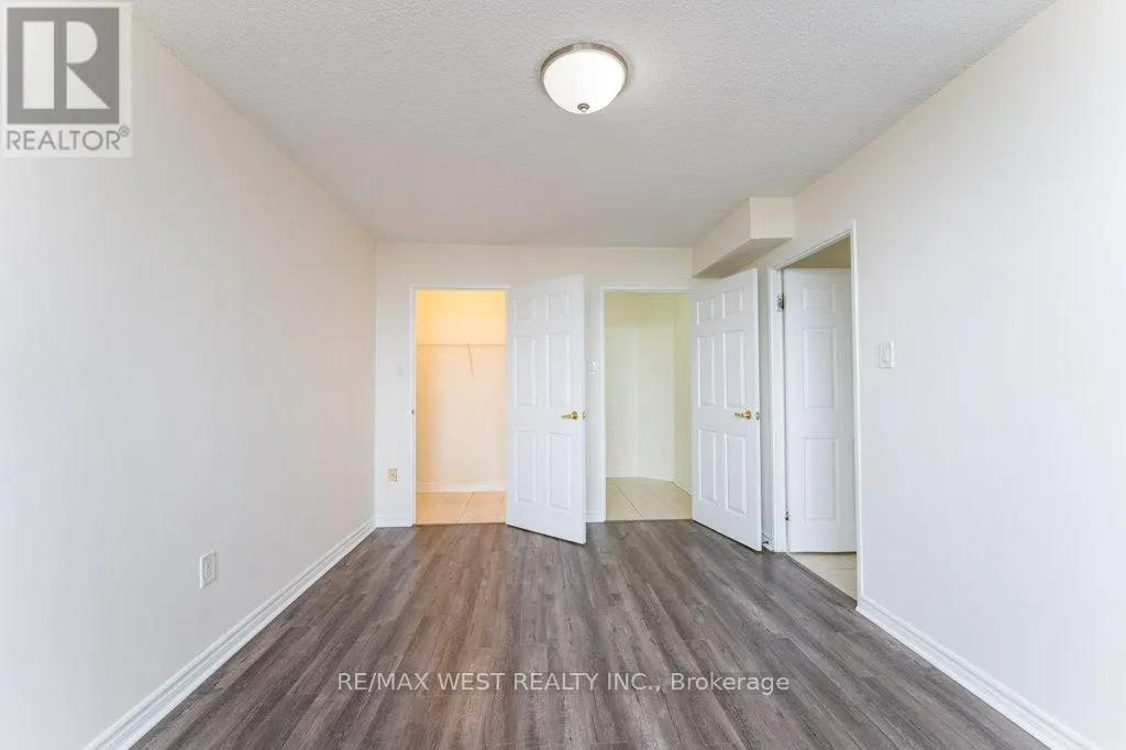 1001 - 3501 GLEN ERIN DRIVE